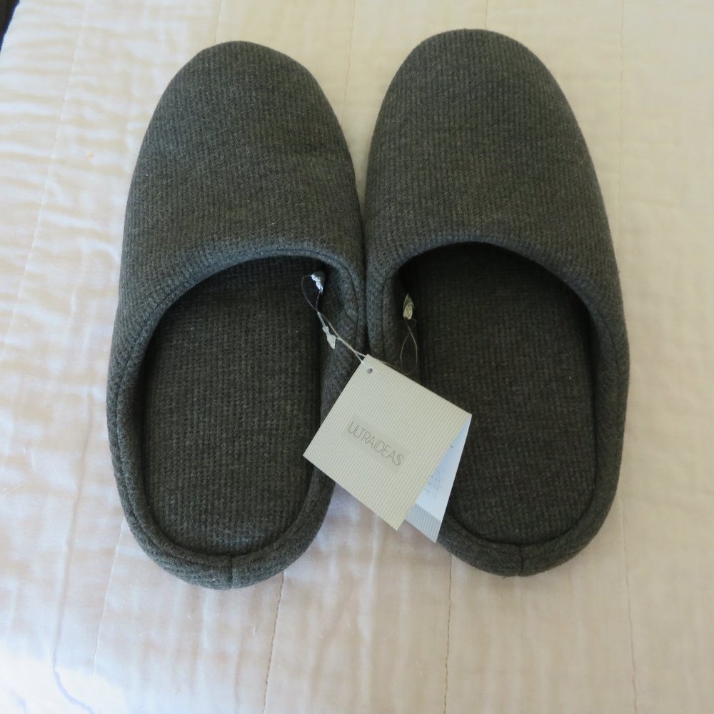 NWT Ultra Ideas Slip On Slippers